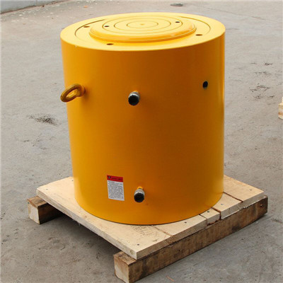 hydraulic jack for lifting bridge