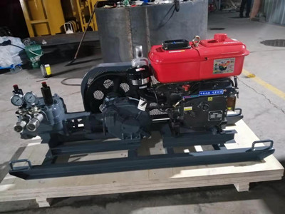 Cement grout injection pump