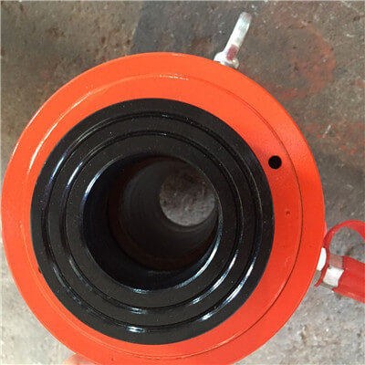 Hydraulic jack hollow plunger