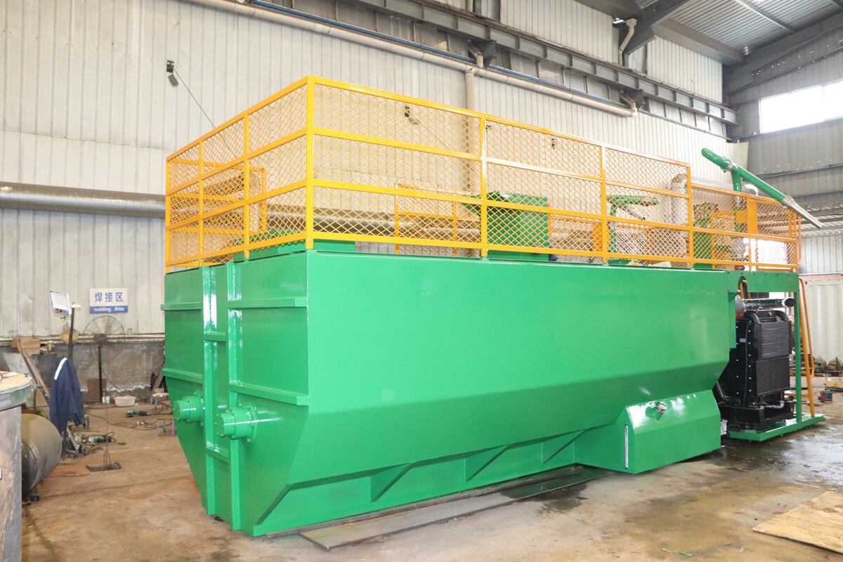 Mid-size hydraulic seeding & mulching machine