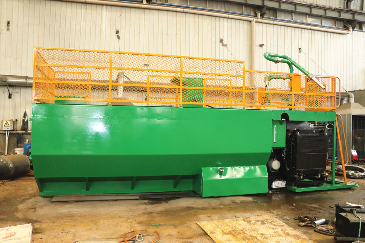 Mid-size hydraulic seeding machine