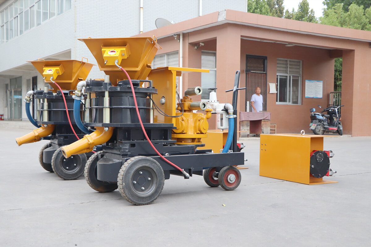 Liquid accelerator dosing pump unit for shotcrete