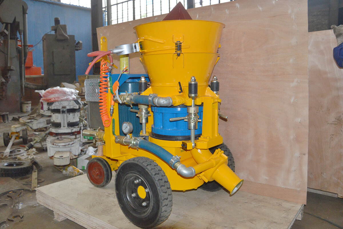 EAF refractory gunning machine