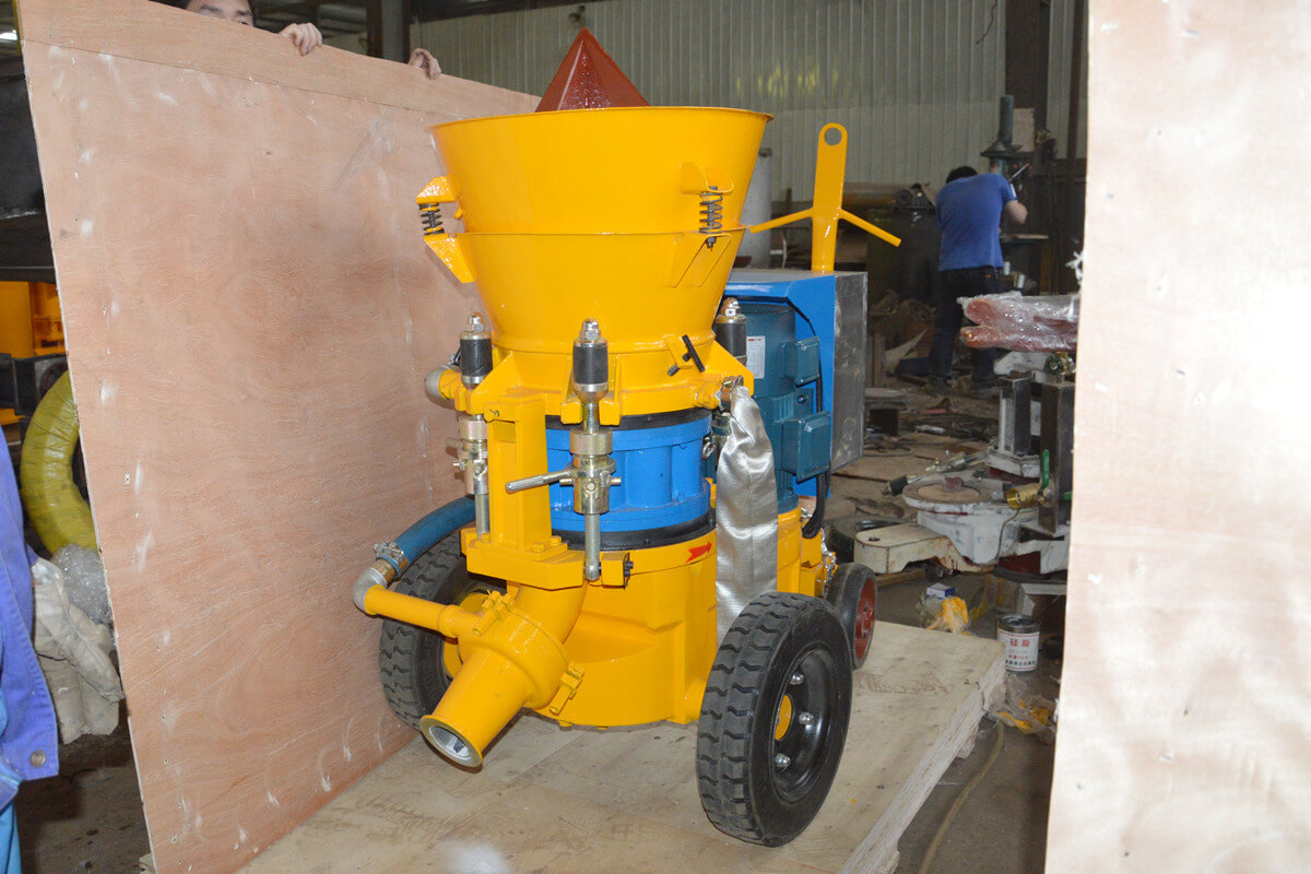 EAF spraying refractory machine