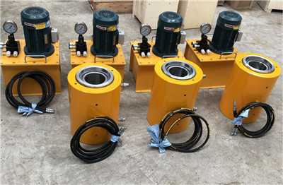 hydraulic jack for post tensioning