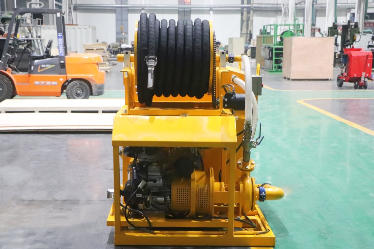 mini hydroseeder