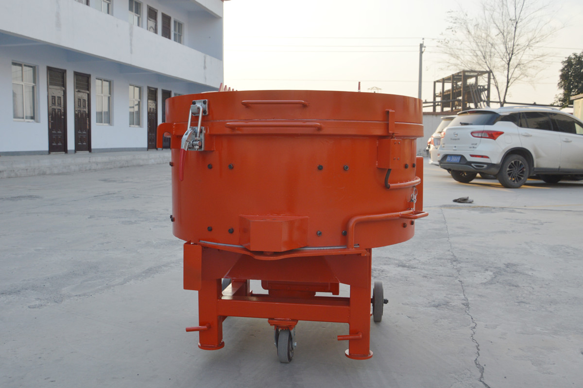 Refractory cement concrete pan mixer