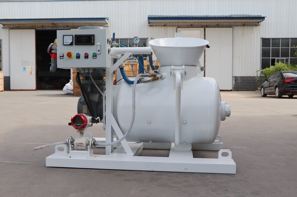 Mortar refractory conveying pump