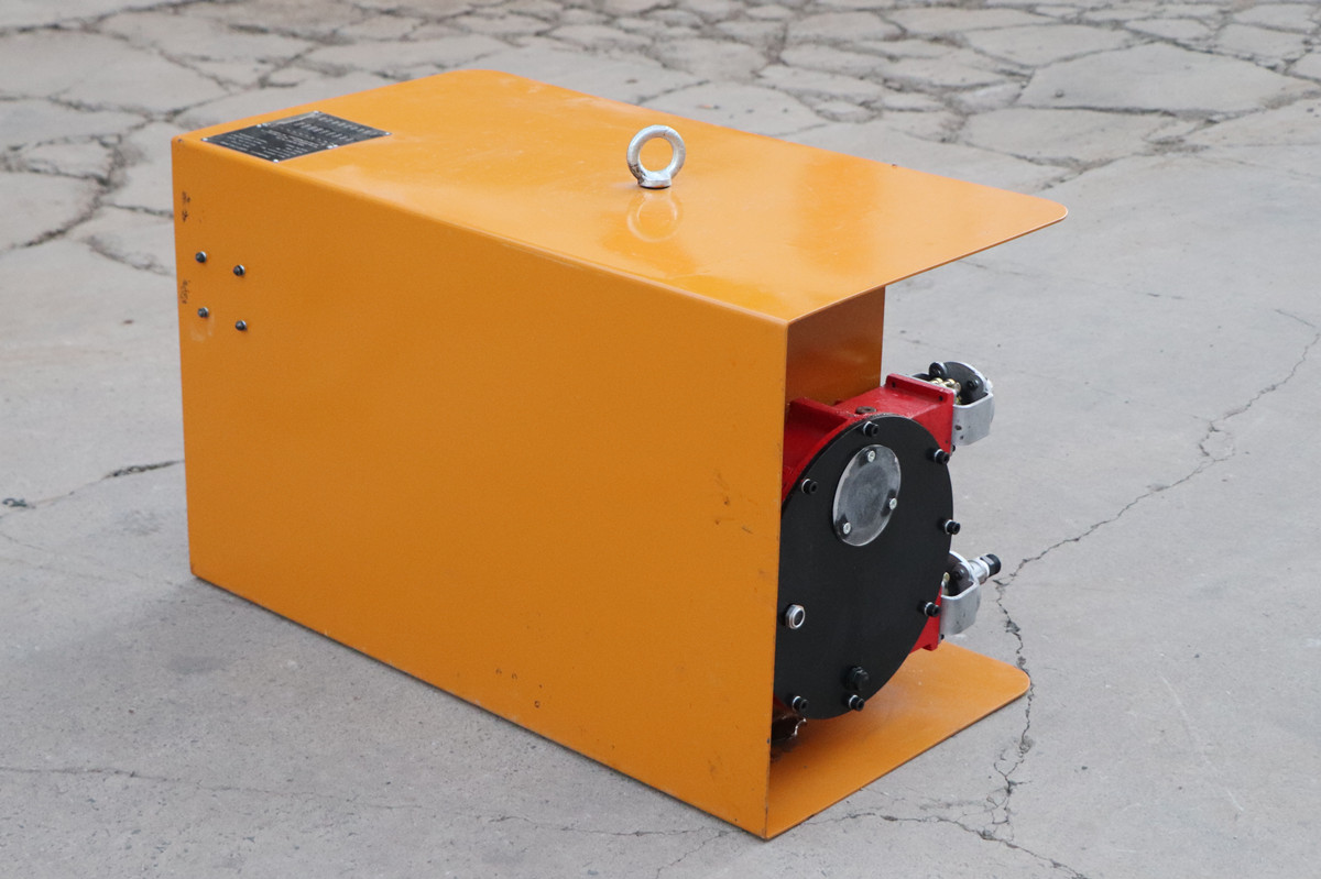 concrete spraying machine with precise dosing system