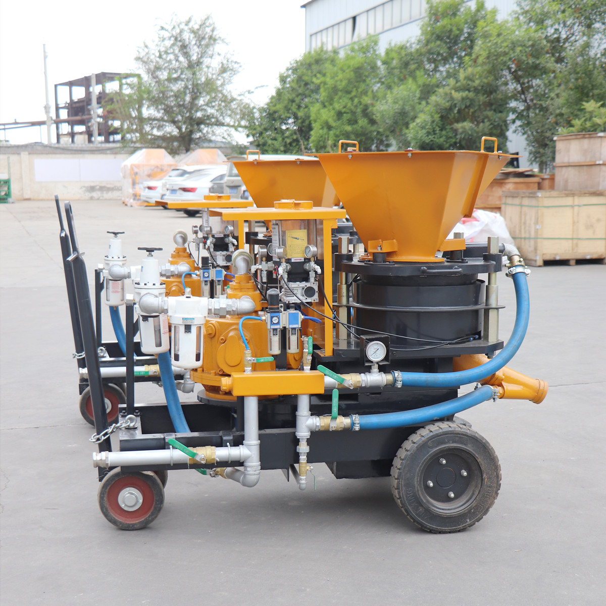 Dry and wet type shotcrete equipment